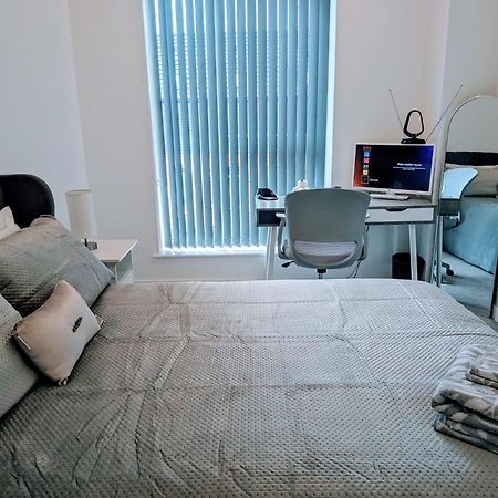 Contemporary Double Ensuite Room เบอร์มิงแฮม ภายนอก รูปภาพ