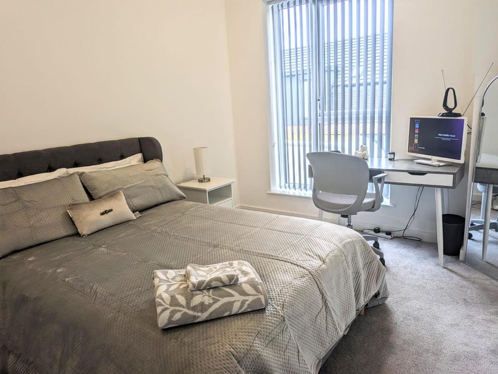 Contemporary Double Ensuite Room เบอร์มิงแฮม ภายนอก รูปภาพ